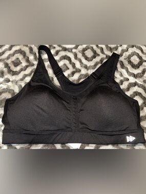 Yvette Black Women’s Supportive Sports Bra